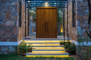 Elivaas Nature 95 4BHK Farm with Pool