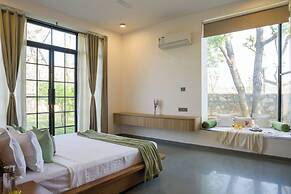 Elivaas Nature 95 4BHK Farm with Pool