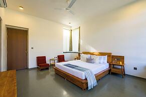 Elivaas Nature 95 4BHK Farm with Pool