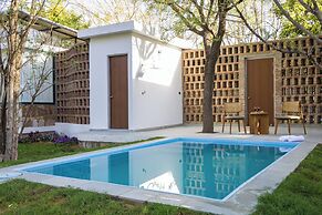 Elivaas Nature 95 4BHK Farm with Pool