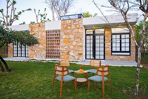 Elivaas Nature 95 4BHK Farm with Pool