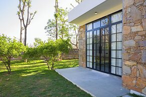 Elivaas Nature 95 4BHK Farm with Pool