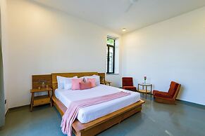 Elivaas Nature 95 4BHK Farm with Pool