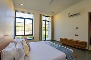 Elivaas Nature 95 4BHK Farm with Pool