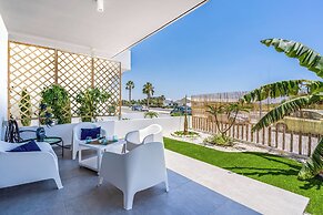 Lemon Tree 1-BR Apt & Pool in Livadia