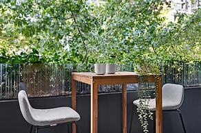 Stylish Apartment in Ikebana Complex