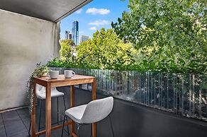 Stylish Apartment in Ikebana Complex