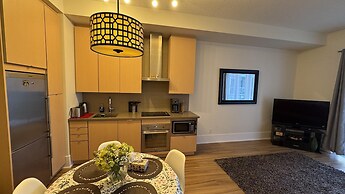 Avelis Downtown Hotel and Suites