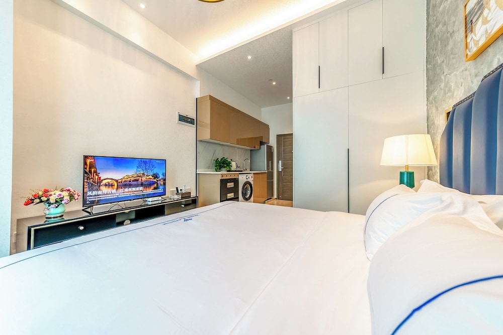 Huaqiang North Executive Apartment