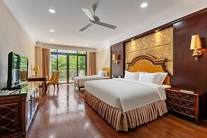 Serenity Coast Hotel