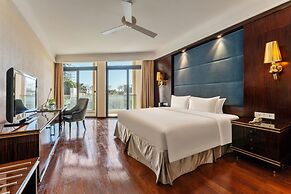 Serenity Coast Hotel