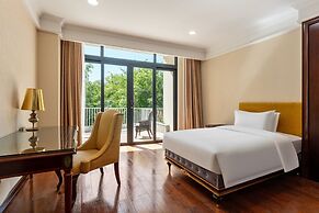 Serenity Coast Hotel