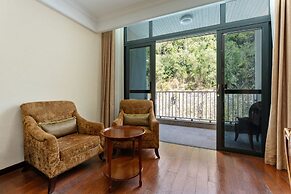 Serenity Coast Hotel