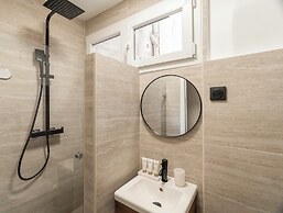 1523 Verneuil
