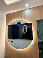 Hotel Amba Deluxe