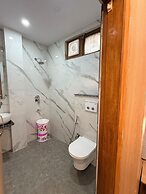 Hotel Amba Deluxe