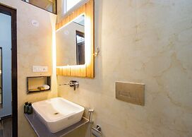 ELIVAAS Twin Chalets 4BHK Escape Villa