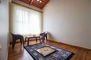 ELIVAAS Twin Chalets 4BHK Escape Villa
