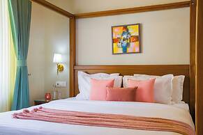ELIVAAS Twin Chalets 4BHK Escape Villa