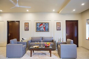 ELIVAAS Twin Chalets 4BHK Escape Villa