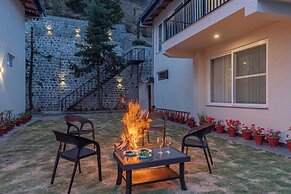 ELIVAAS Twin Chalets 4BHK Escape Villa