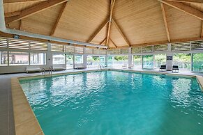 Duplex Cottage With Pool for 4