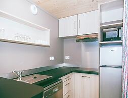 Lake View Cottage With Terrace for 6