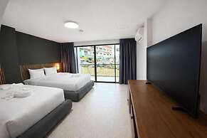 Karon Place