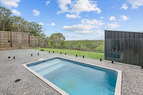Brand New Riverfront Home, Pool and Sunrise Views
