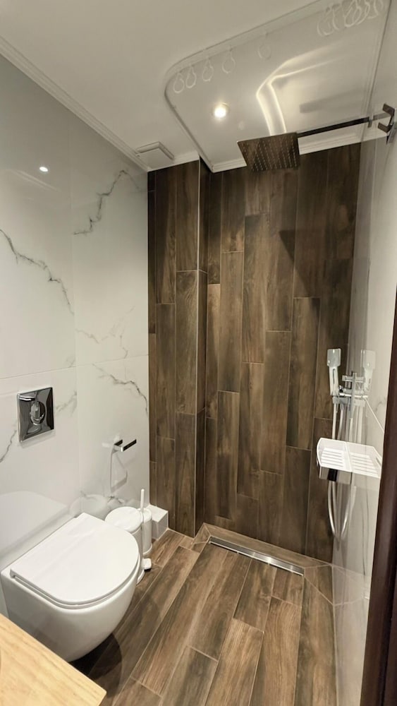 MG Luxury Living