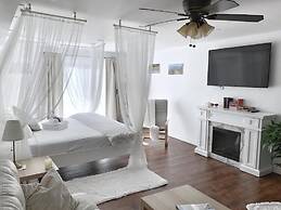 Romantic Studio Cottage