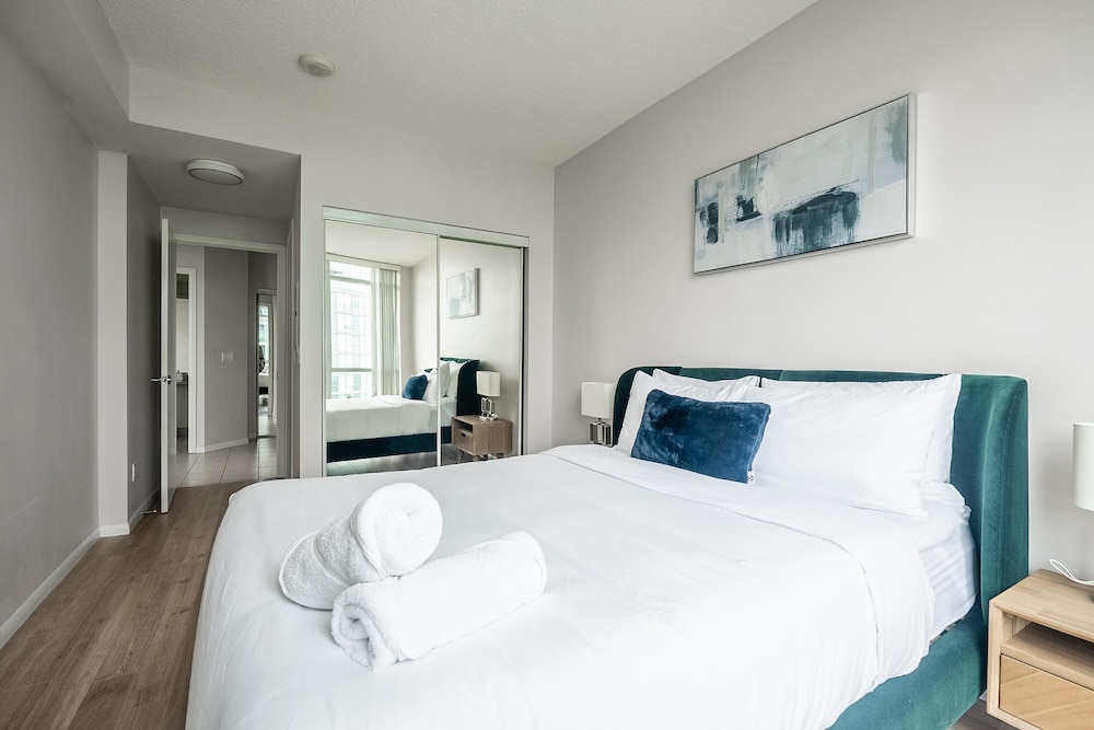 The Bayview - Downtown Toronto