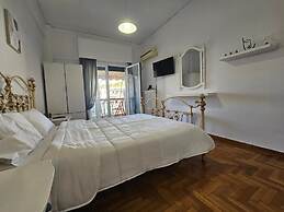 Come Stay Apartment - Athens Town