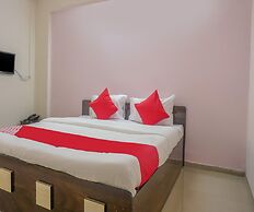 Classic With Balconyhotel Galaxy Inn