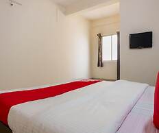 Classic With Balconyhotel Galaxy Inn