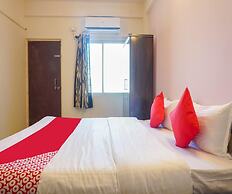Classic With Balconyhotel Galaxy Inn