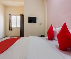 Classic With Balconyhotel Galaxy Inn