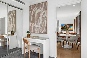 Modern Apartment With Stunning Views in Southbank
