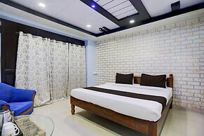Deluxehotel Home Town