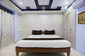 Deluxehotel Home Town