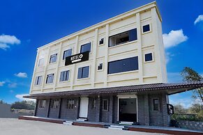 Deluxesree Ganesh Mahal