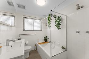 South Cronulla Apt Steps to Surf & Ocean Pools