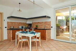 Villa Trani - close to the beach