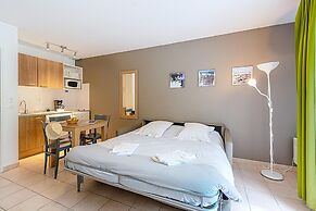 3-guest Apartment With Terrace in Saumur