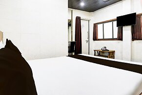 Deluxep.k's Lodging And Boarding