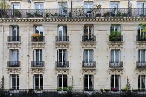 Paris Center St Claude residence
