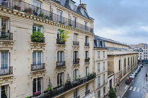 Paris Center St Claude residence