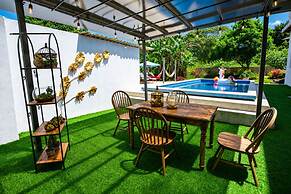 Hotel Amancay - Pool and Jacuzzi