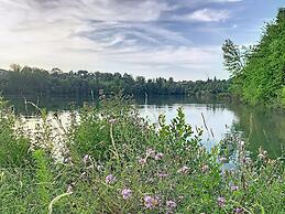 Escape Near Monclar-de-quercy Lake