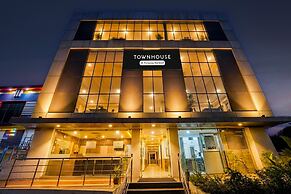 Deluxeabirami Grand Inn
